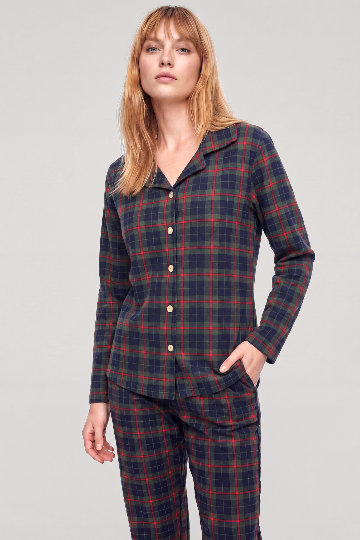Akbeniz Kadın Ekose Desenli Düğmeli Pijama Takımı 
