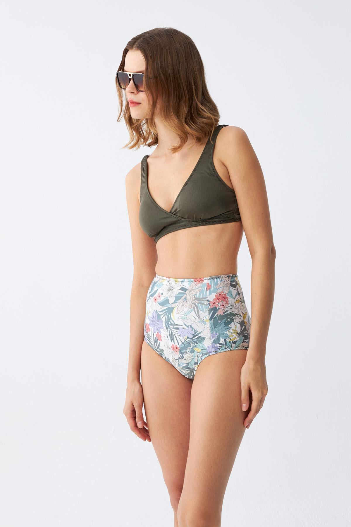 Akbeniz Kadın Haki Pedli Üst ve Yüksek Bel Çiçek Desenli Bikini Takımı