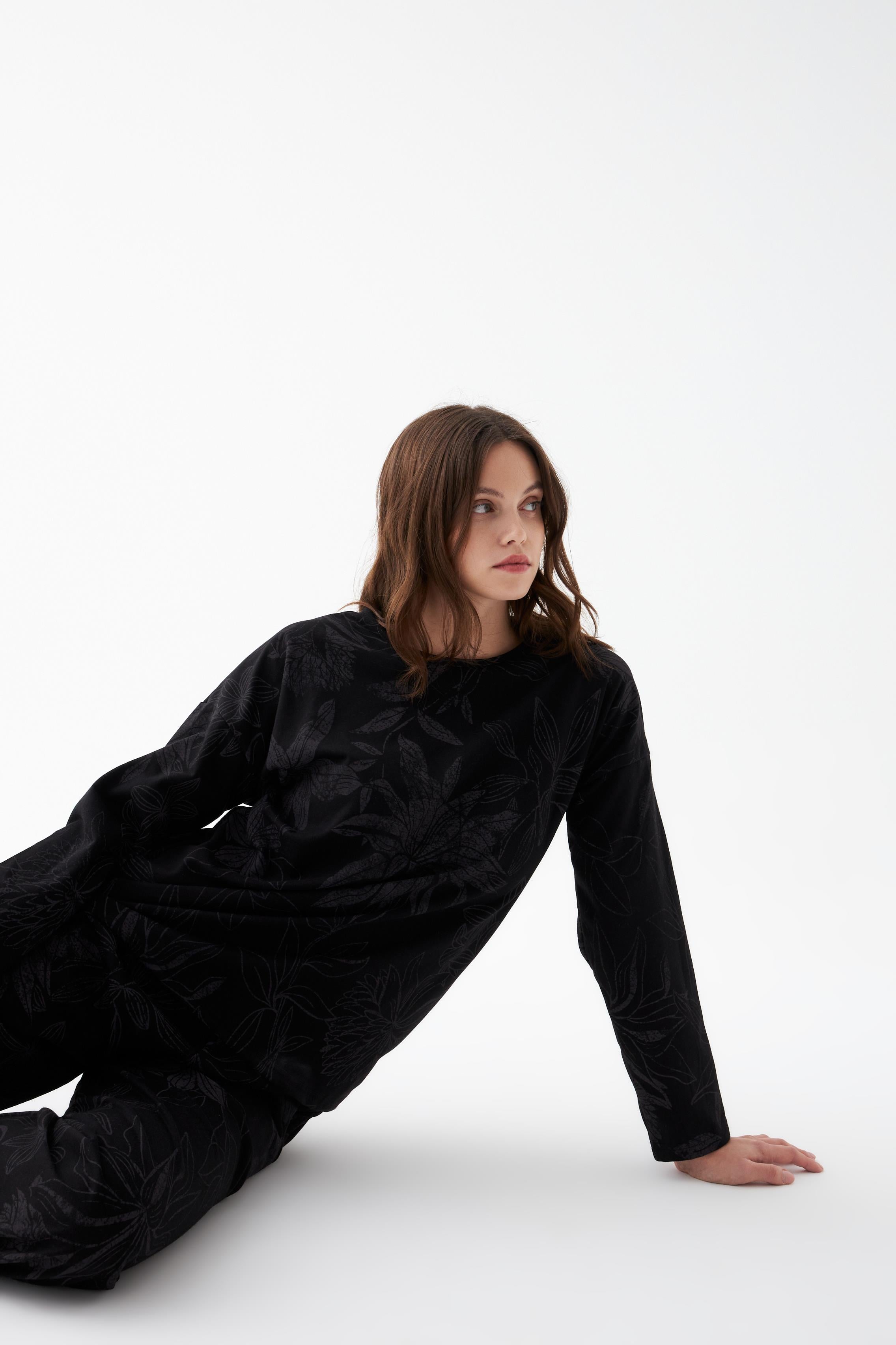 Akbeniz Kadın Oversize Siyah Çiçek Desenli Pamuklu Kalın Pijama Takımı