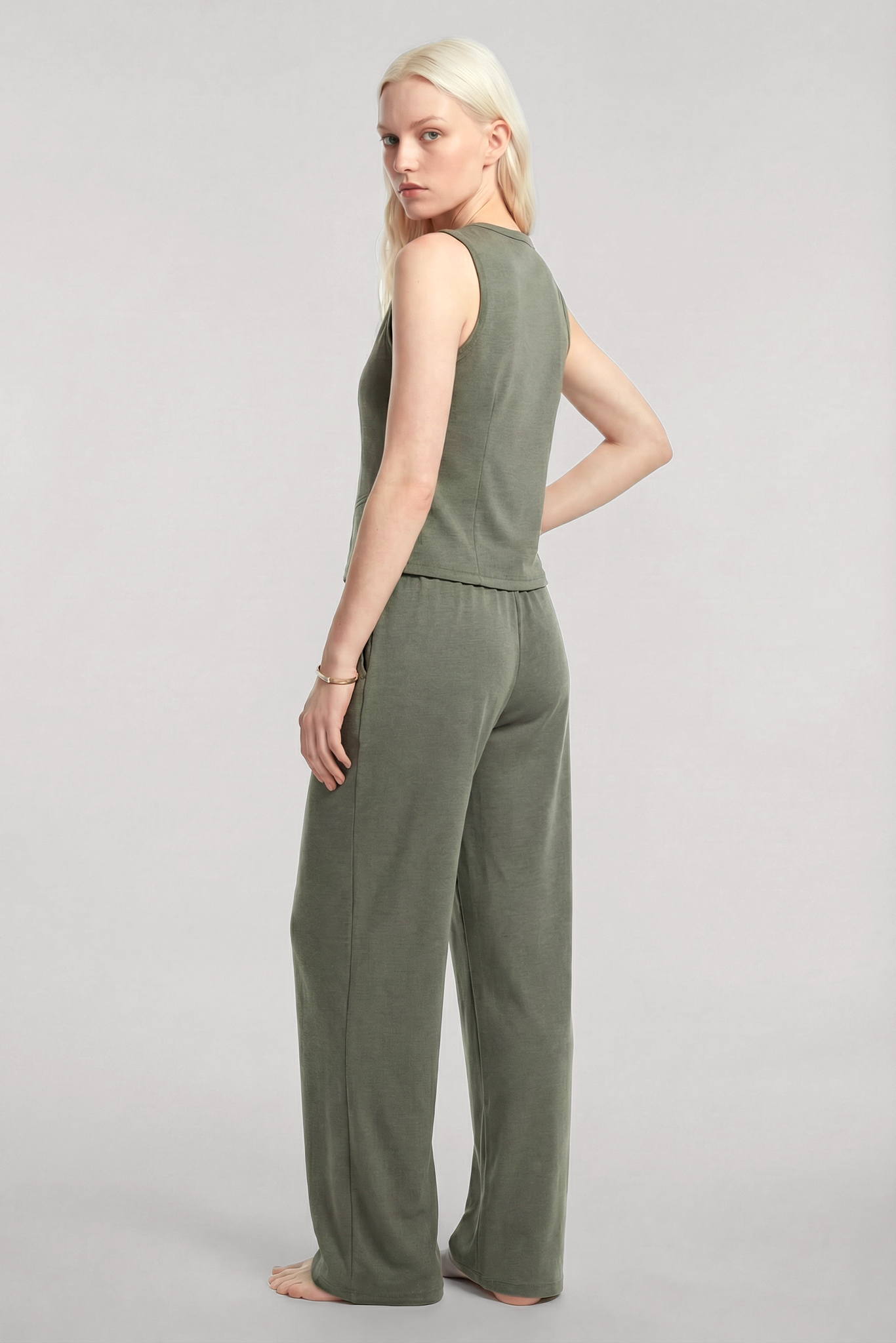 Akbeniz Kolsuz Minimal Yumuşak Dokulu Pijama Takımı Haki