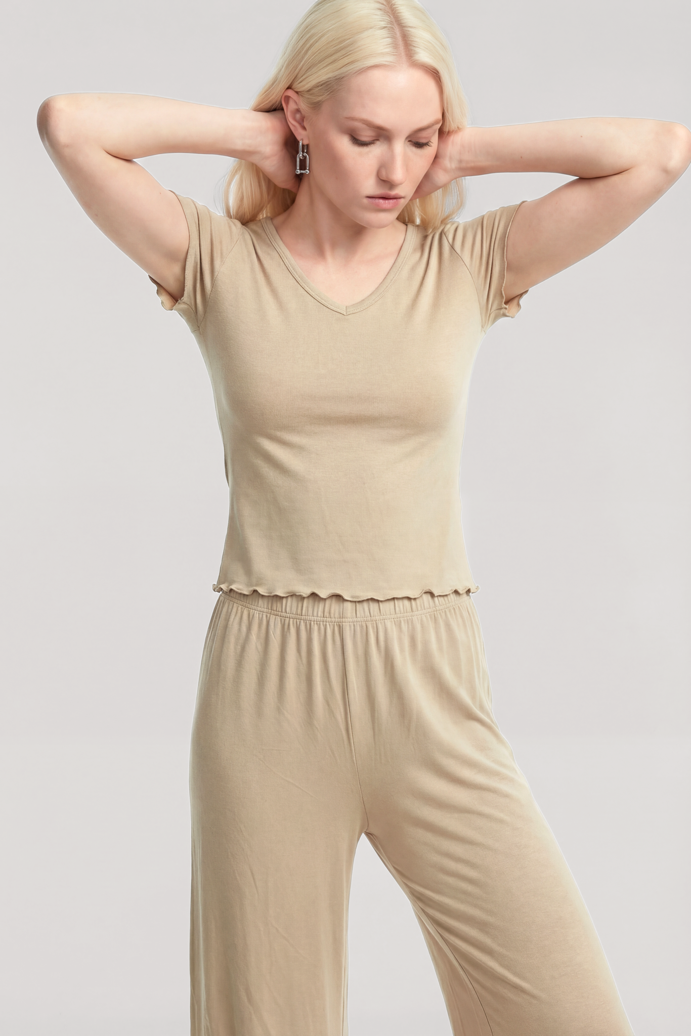 Akbeniz V Yaka Yumuşak Dokulu Pijama Takımı Bej