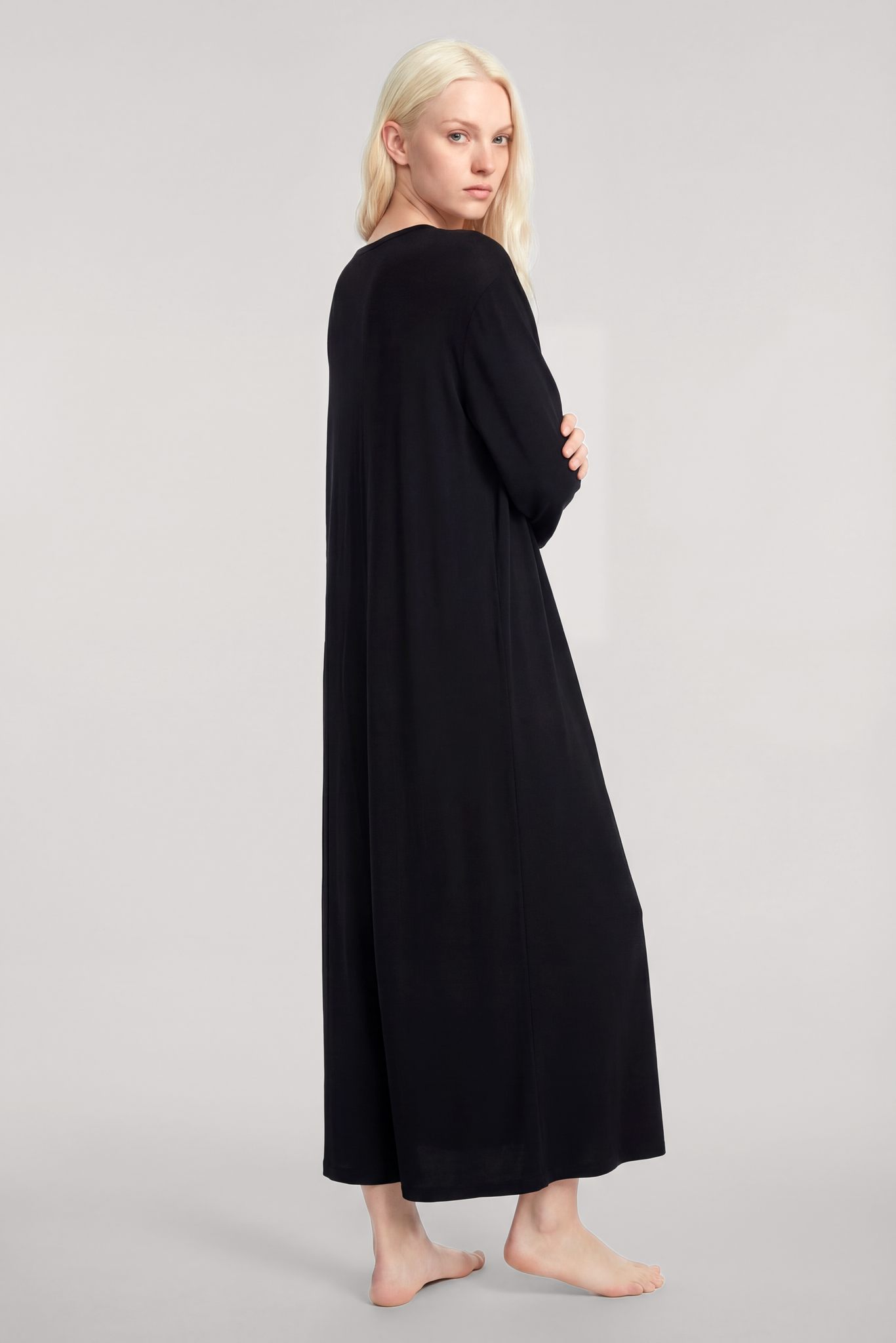 Yumuşak Dokulu Dökümlü Uzun Kimono Siyah