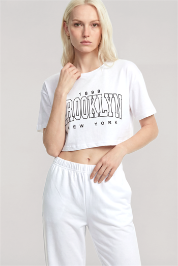 Akbeniz Baskılı Crop T-Shirt Pantolon Takım Beyaz