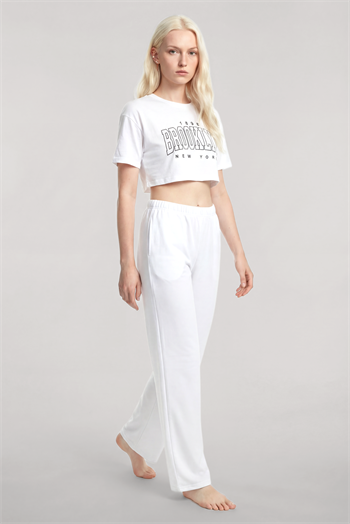 Akbeniz Baskılı Crop T-Shirt Pantolon Takım Beyaz