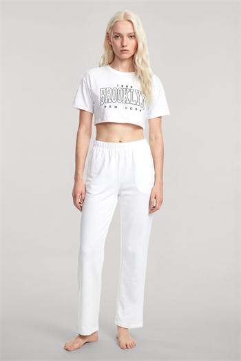 Akbeniz Baskılı Crop T-Shirt Pantolon Takım Beyaz