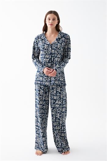 Akbeniz Kadın Lacivert “Paris” Yazı Desenli Düğmeli Pamuklu Pijama Takımı