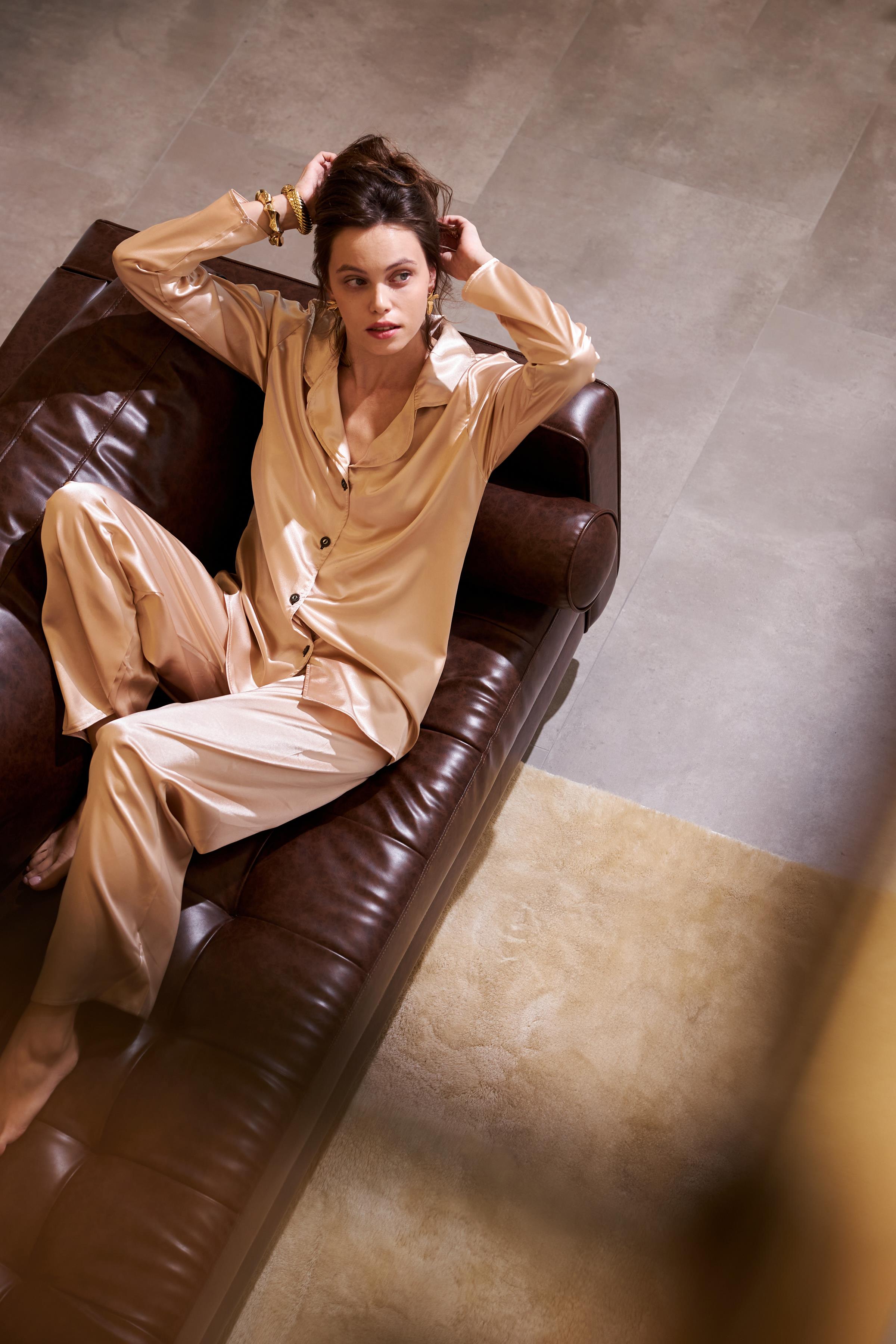 Akbeniz Kadın Bej Oversize Saten Pijama Takımı