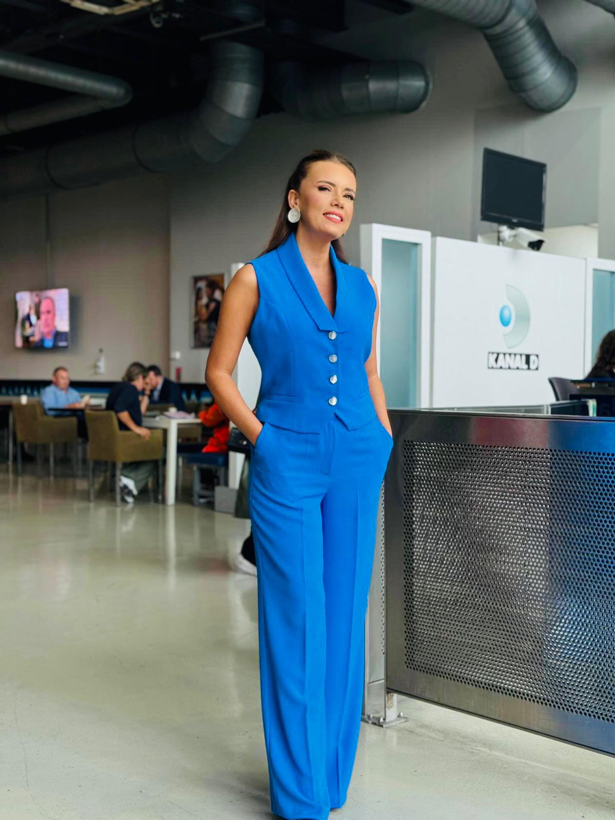 Kadın Takım Elbise Modelleri