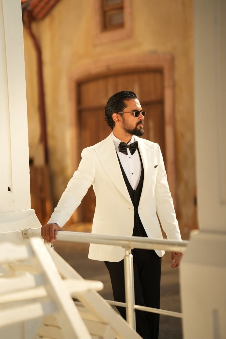  Tuxedo