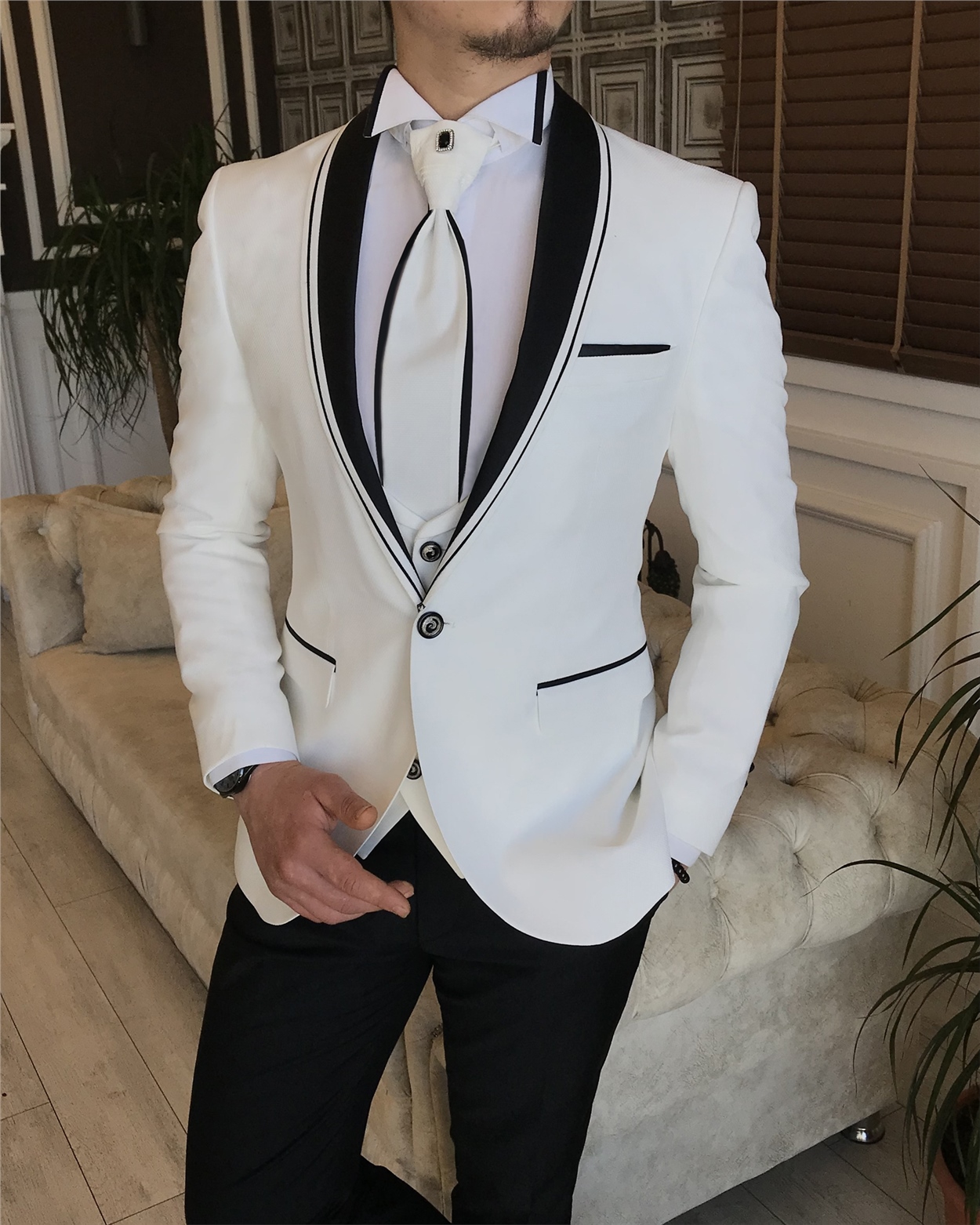 İtalyan kesim erkek damatlık takım elbise armürlü beyaz T5960