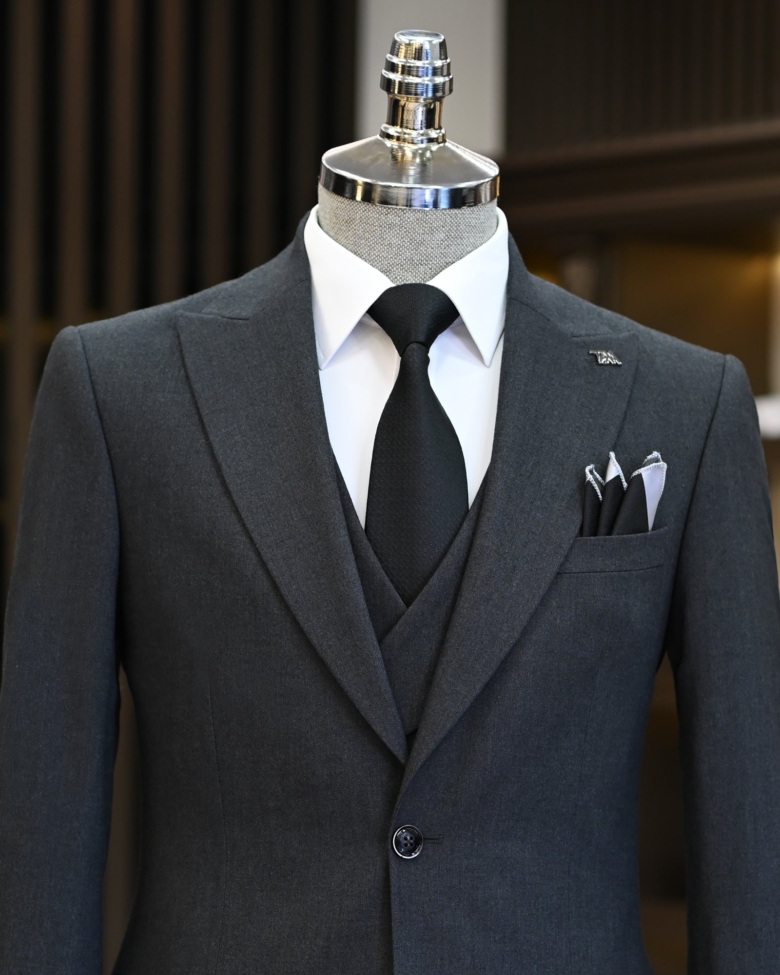 Italian style jacket vest pleated trouser suit anthracite T11327