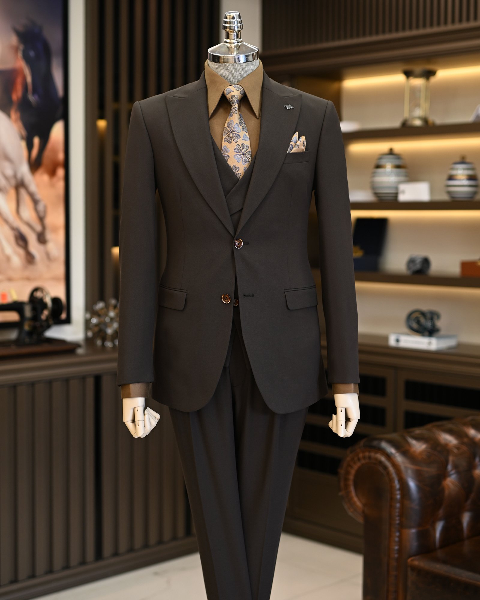 Italian style jacket vest pleated trouser suit brown T11313