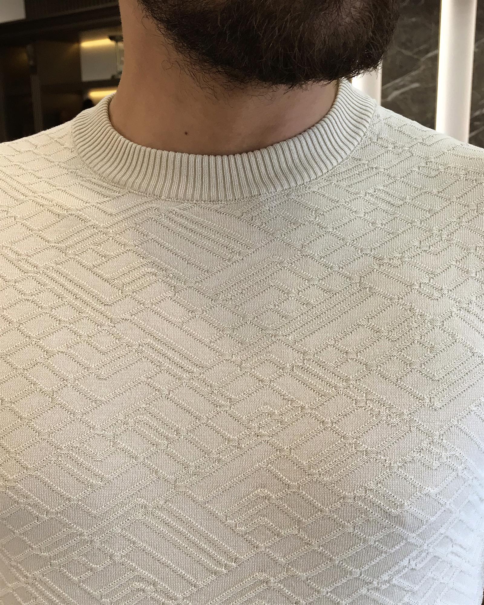 Italian style slim fit crew neck knit t-shirt ecru T9494
