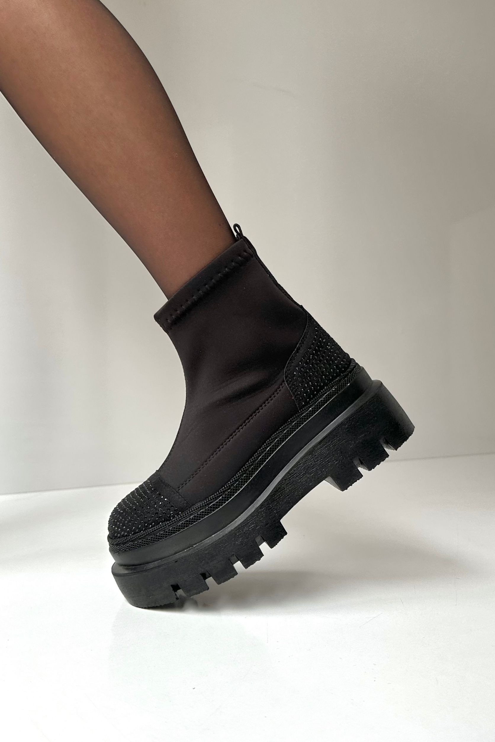 Kadın Streç Bot SİYAH TAŞLI