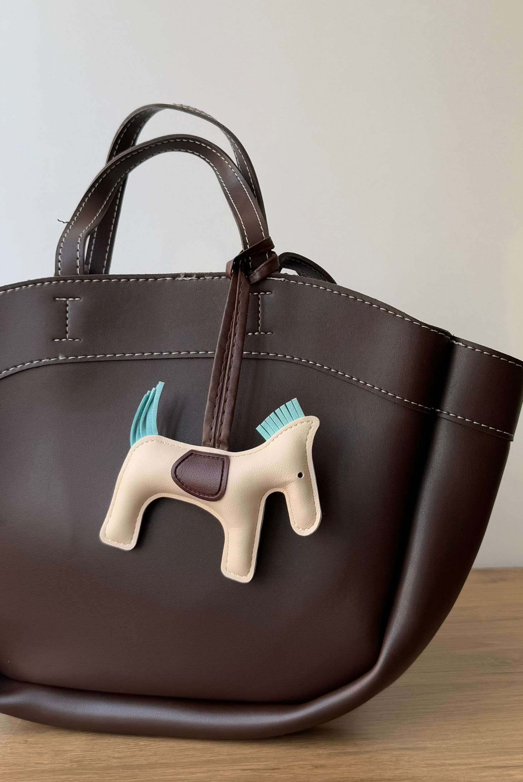 Çanta Aksesuar Charm At Figürlü BEJ KAHVE