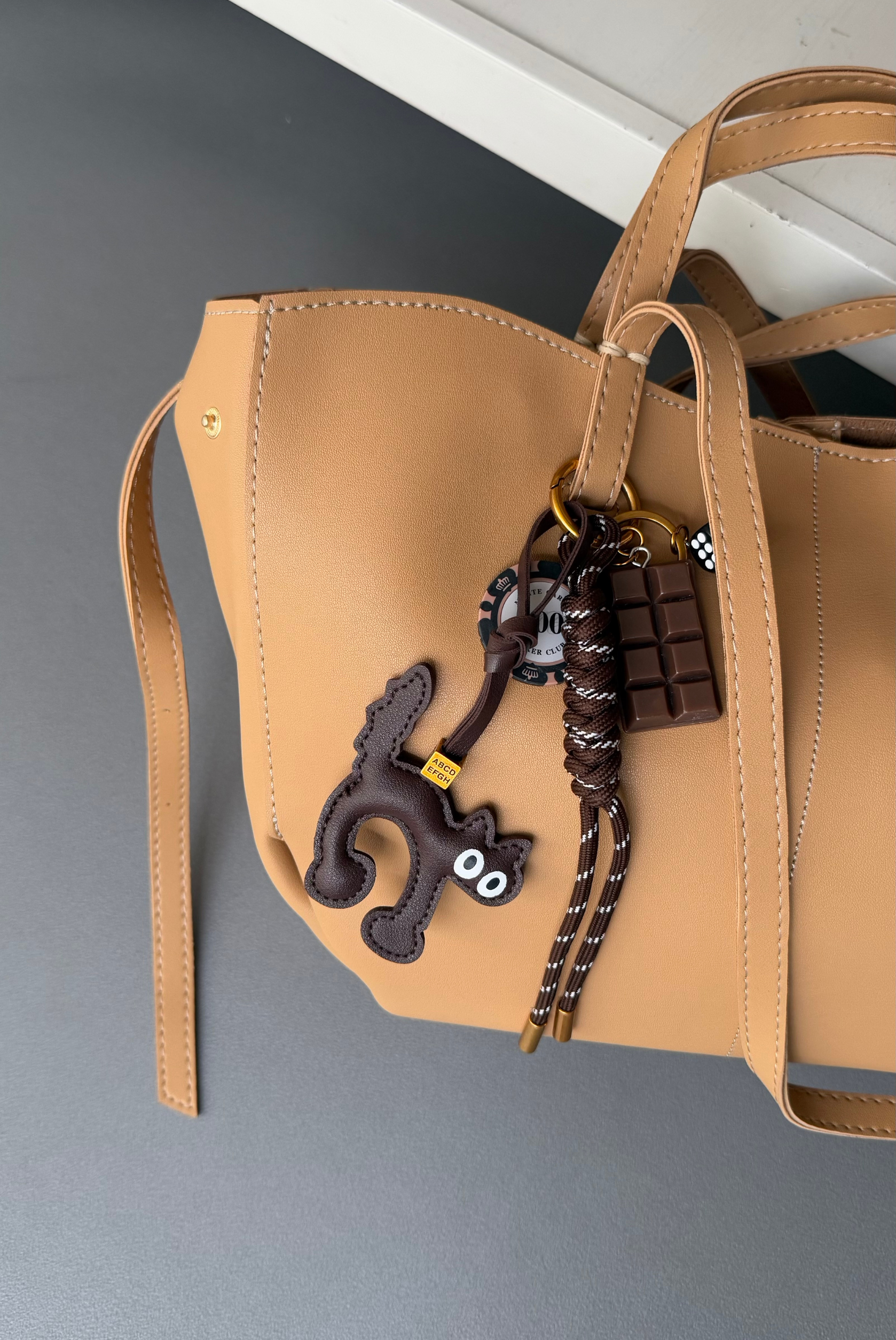 Çanta Aksesuar Charm CAT CHOCOLATE