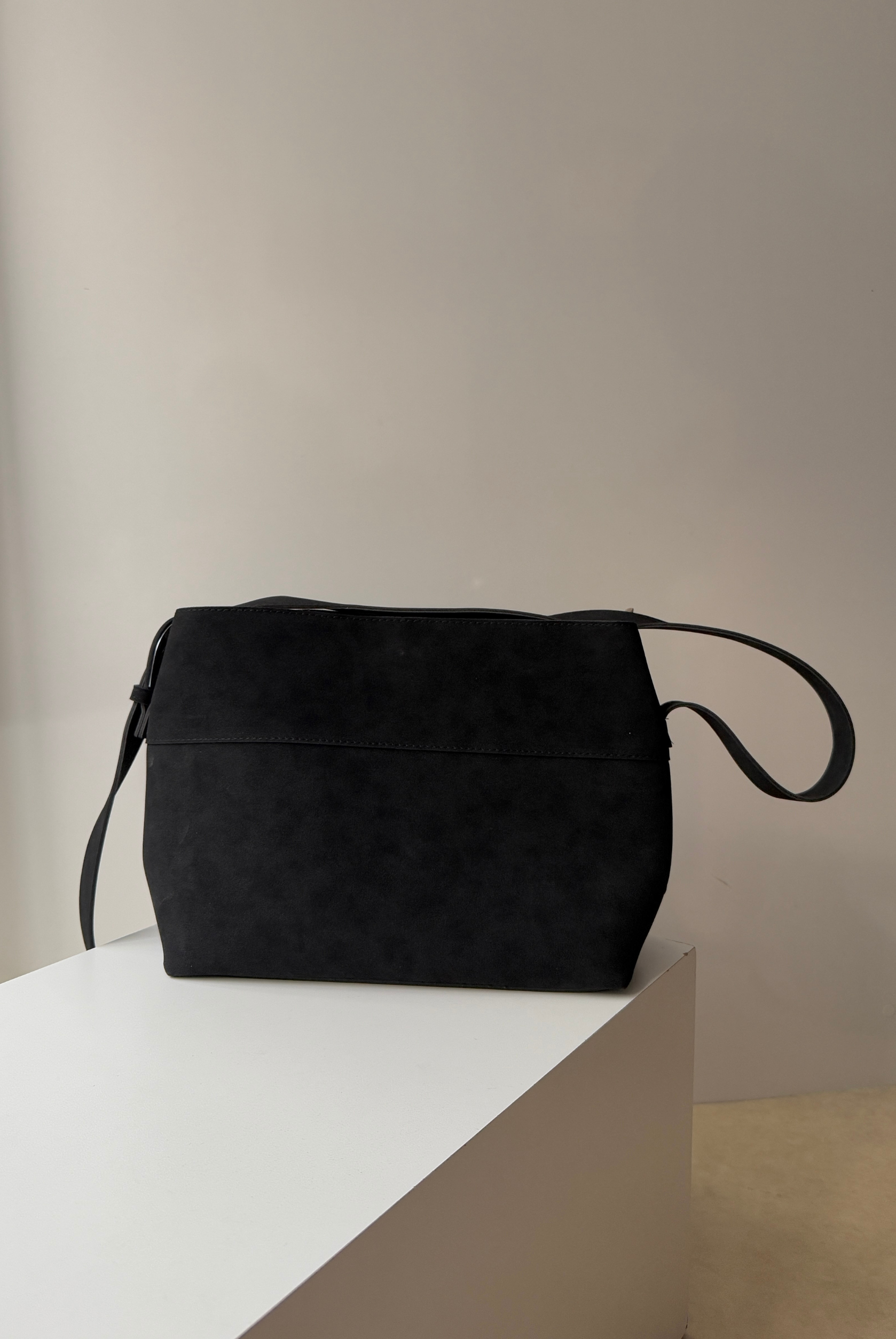 Kadın El ve Omuz Çantası SİYAH SÜET