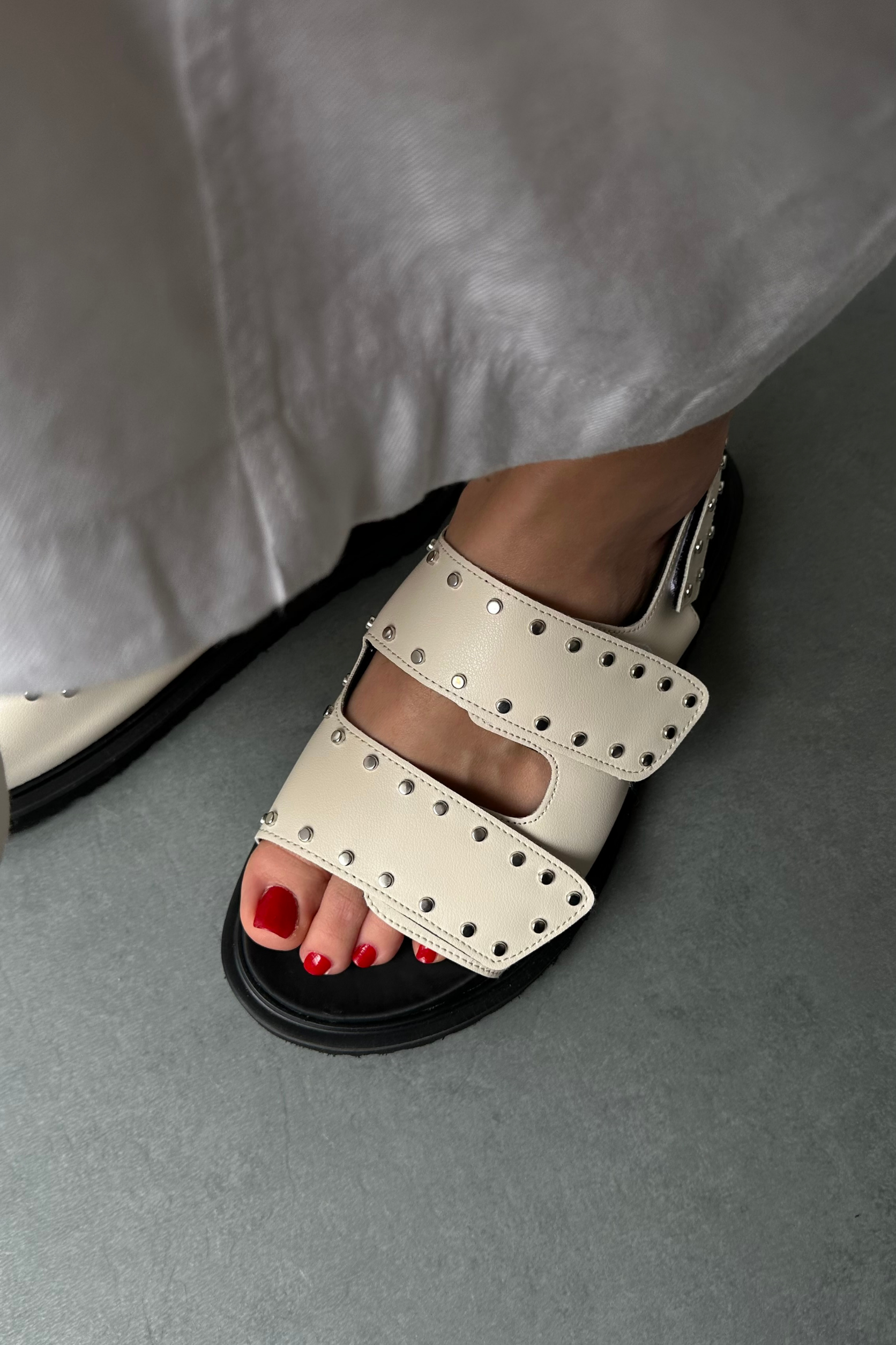 Kadın Sandalet BEJ TAŞLI