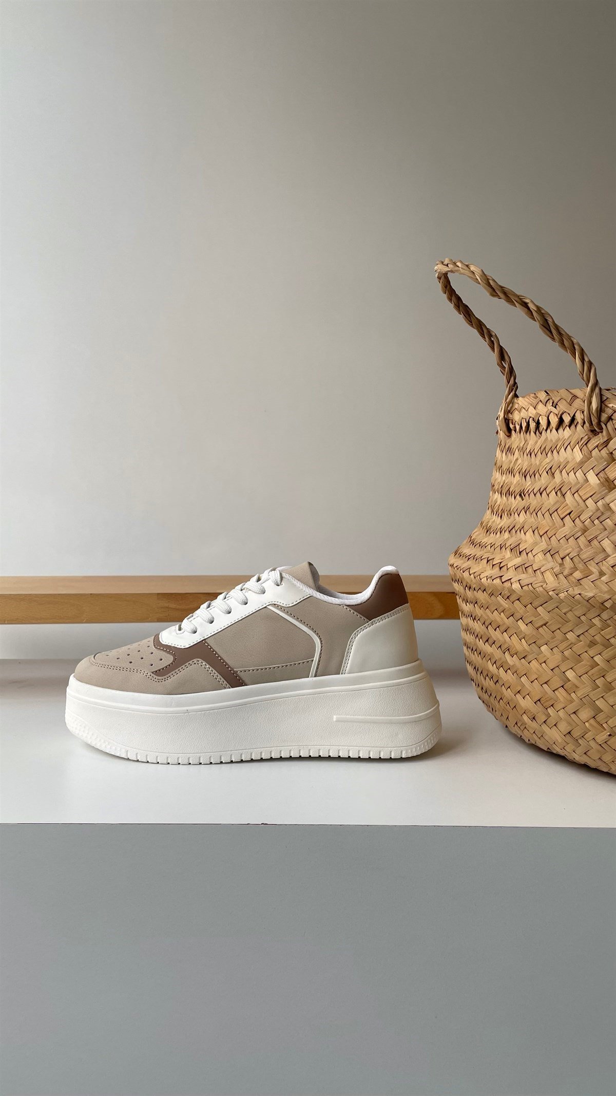 Kadın Spor Ayakakbı BEYAZ VİZON