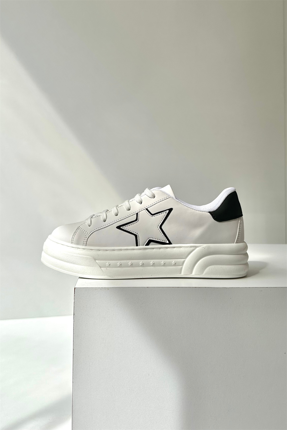 Kadın Spor Ayakkabı BEYAZ SİYAH