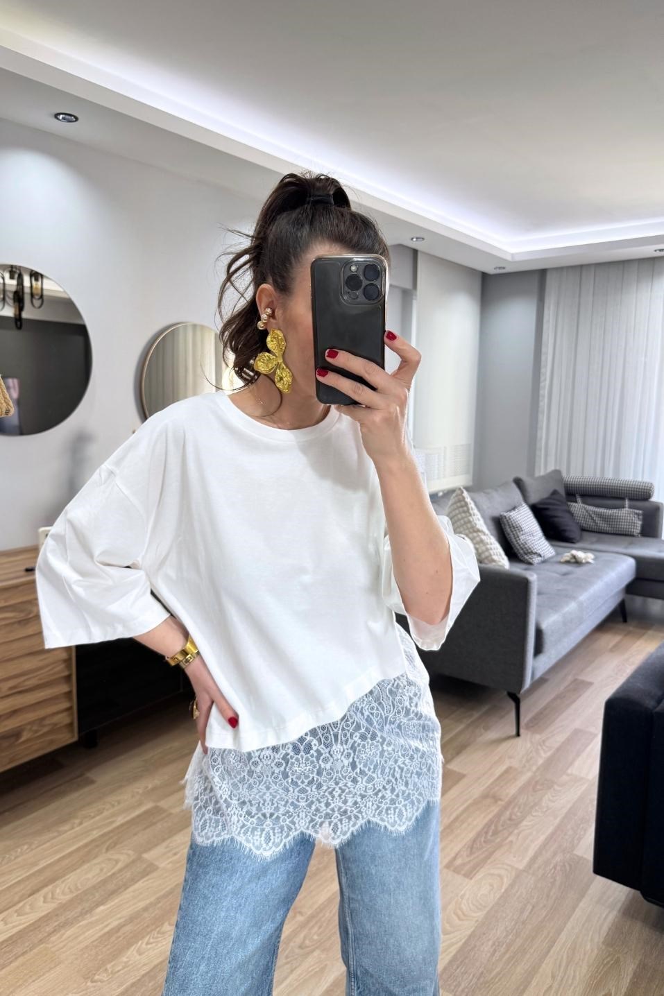 Asimetrik Dantel Katmanlı Bluz Beyaz