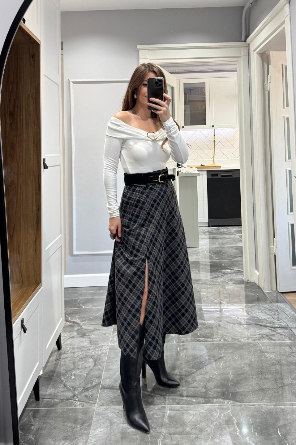 Aurine Metal Tokalı Bluz Ekru