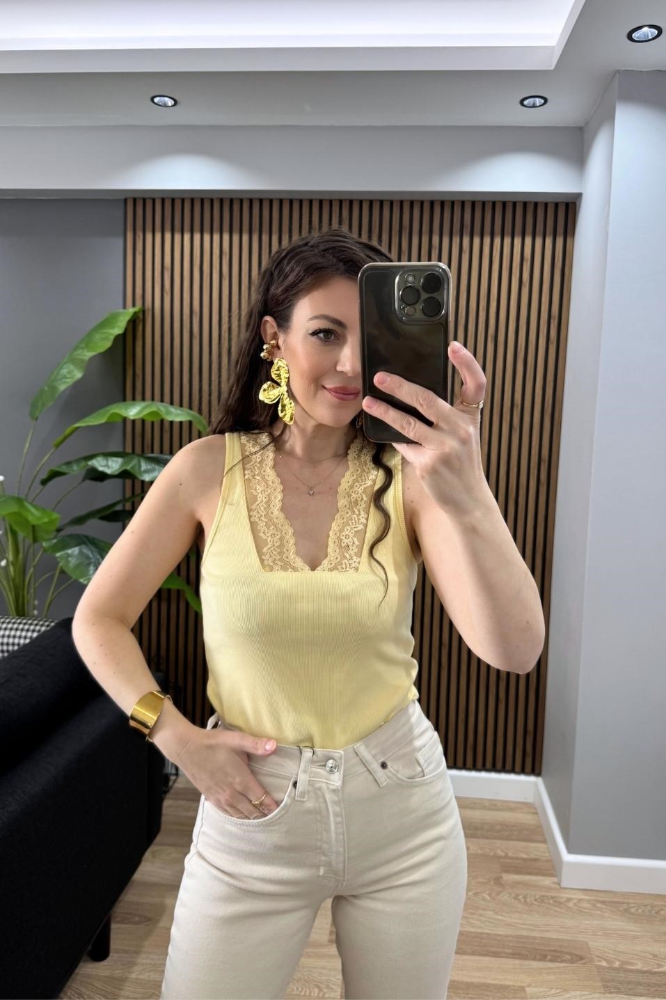 Bella Dantel Detay Atlet Bluz Lİmon Sarı