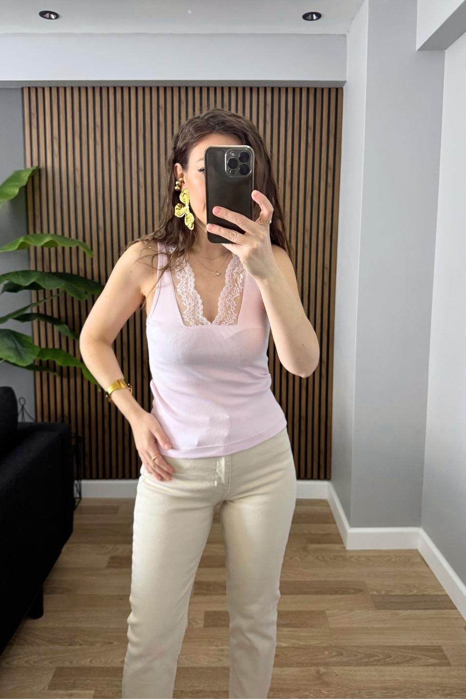 Bella Dantel Detay Atlet Bluz Şeker Pembe