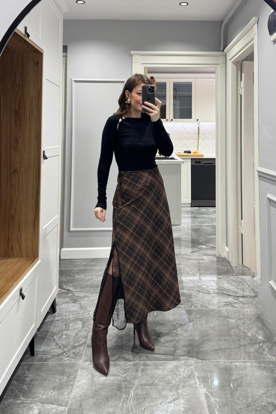Damla Aksesuarlı Bluz Siyah