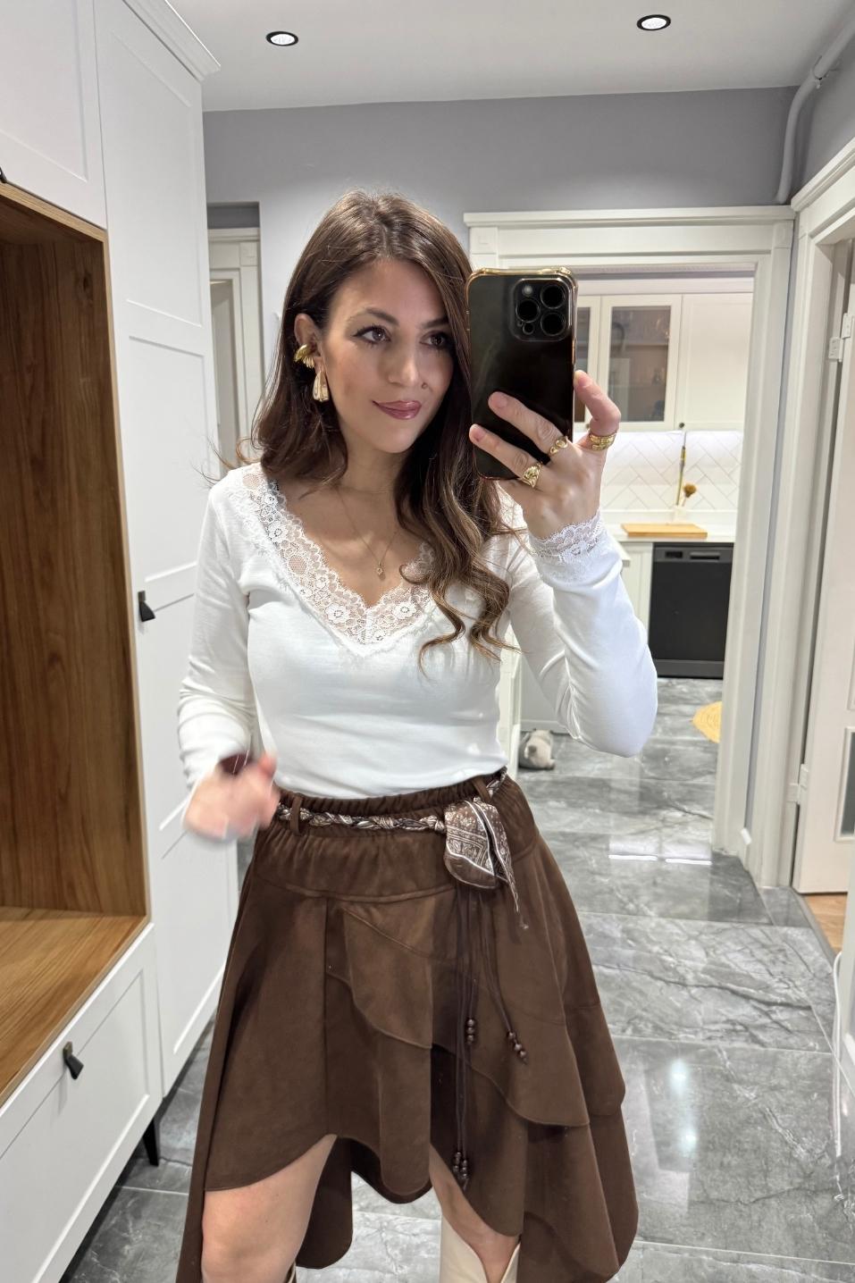 Dantel Detaylı Bluz Ekru