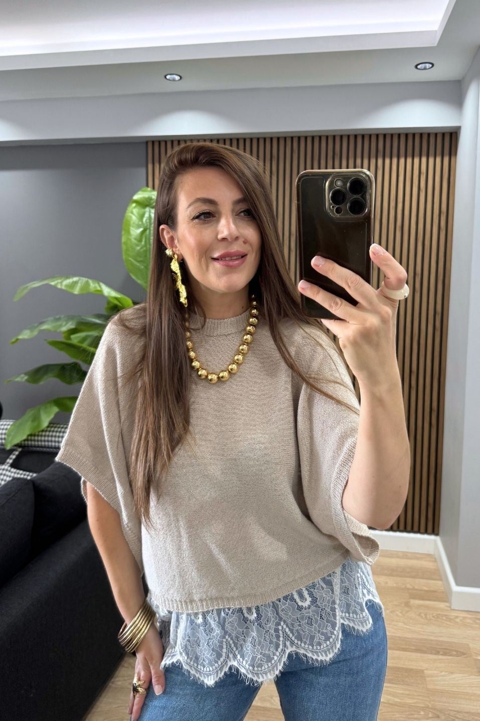 Elara Dantel Detaylı Triko Bluz Bej