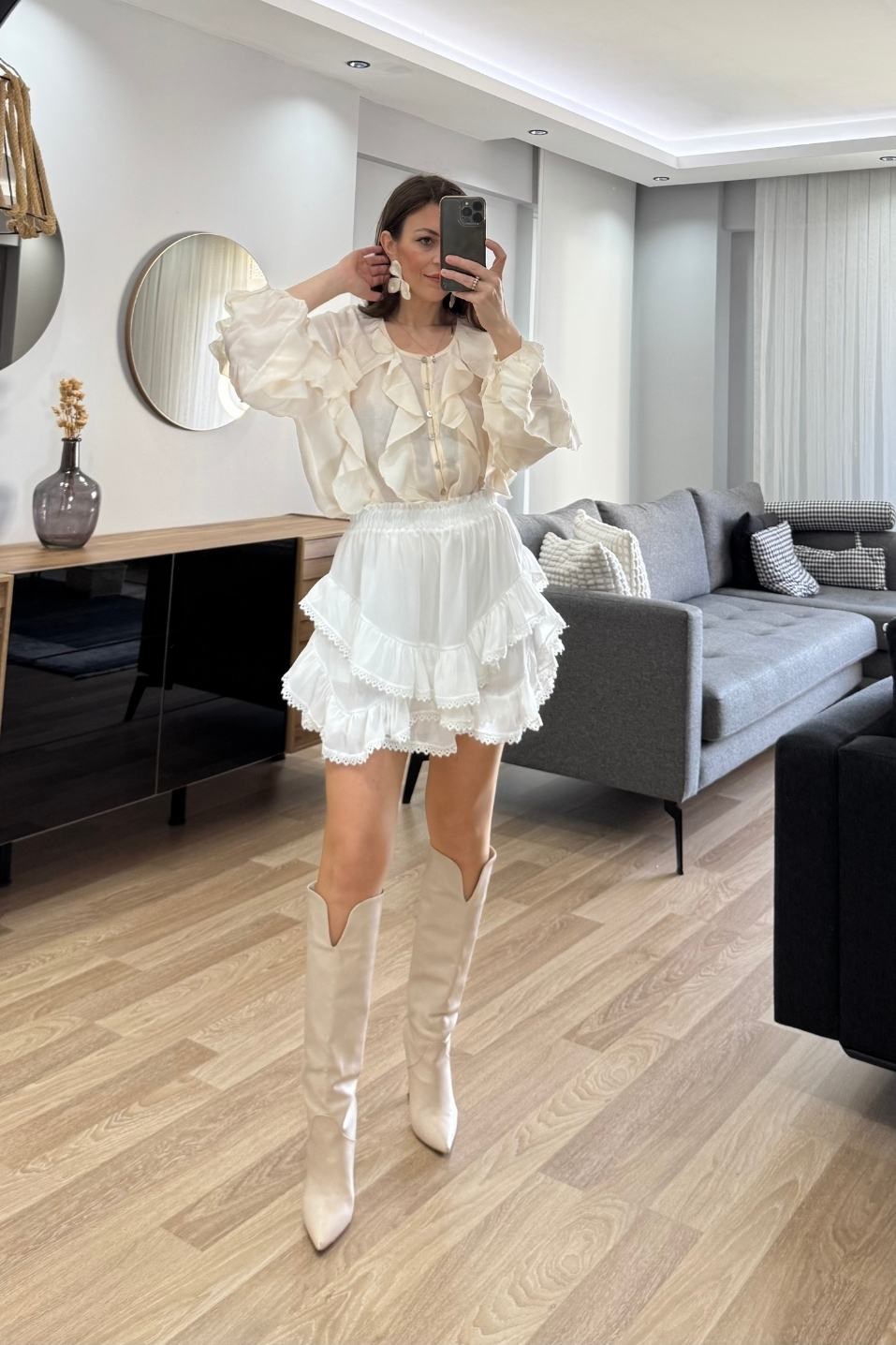 Reva Fırfır Detaylı Gömlek Bluz Krem