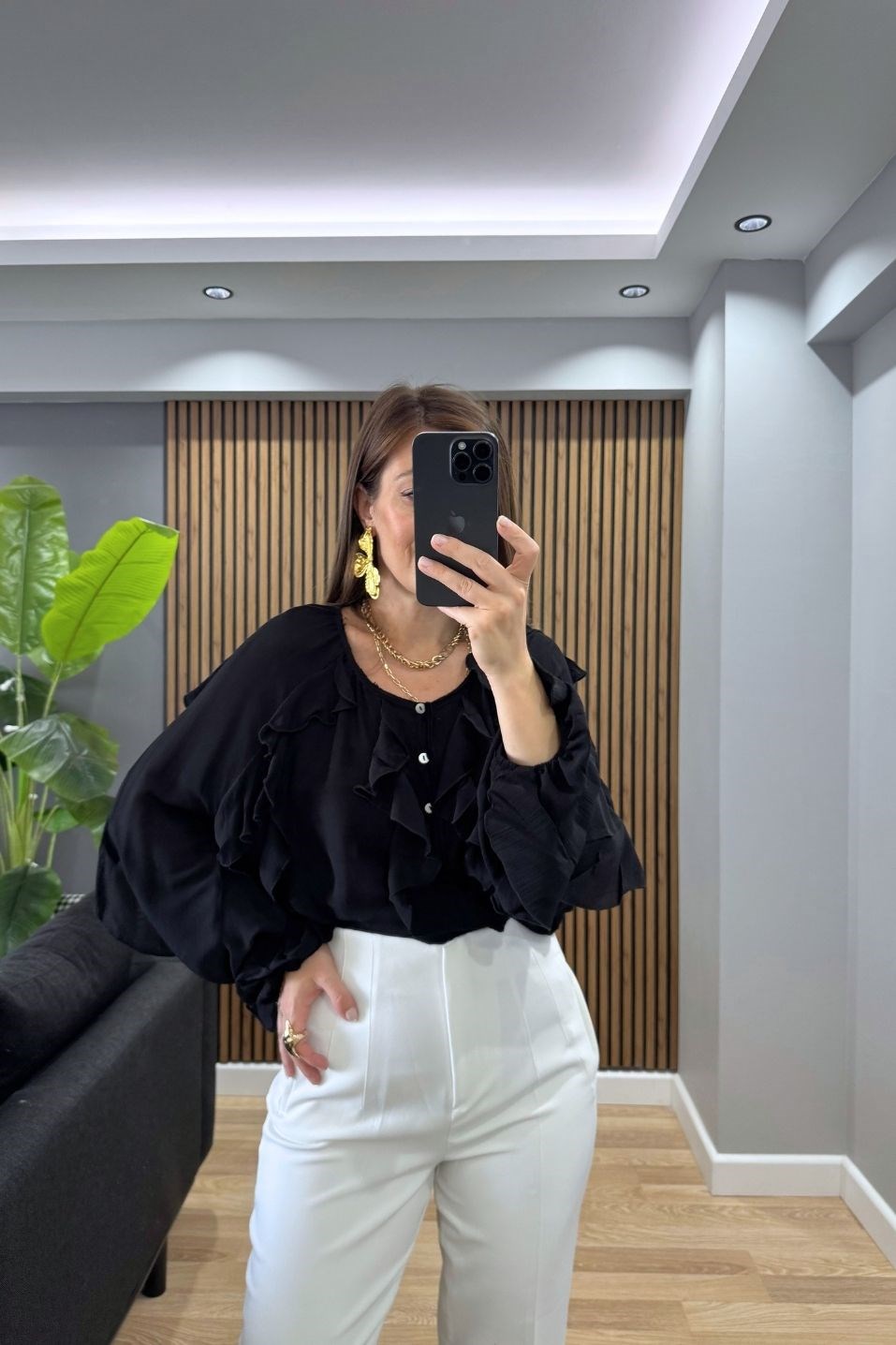 Reva Fırfır Detaylı Gömlek Bluz Siyah