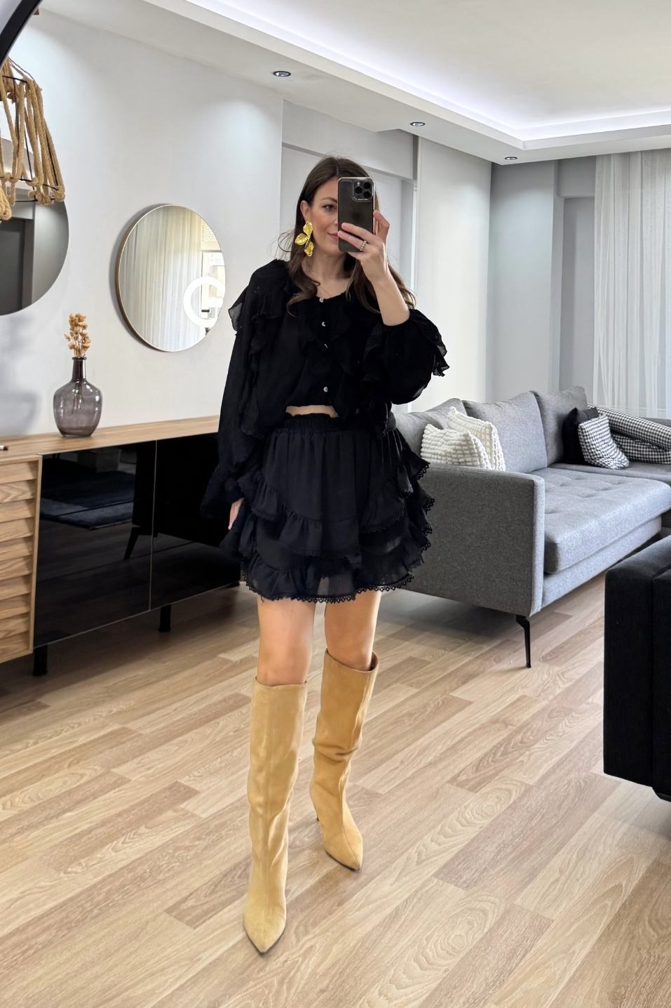 Reva Fırfır Detaylı Gömlek Bluz Siyah