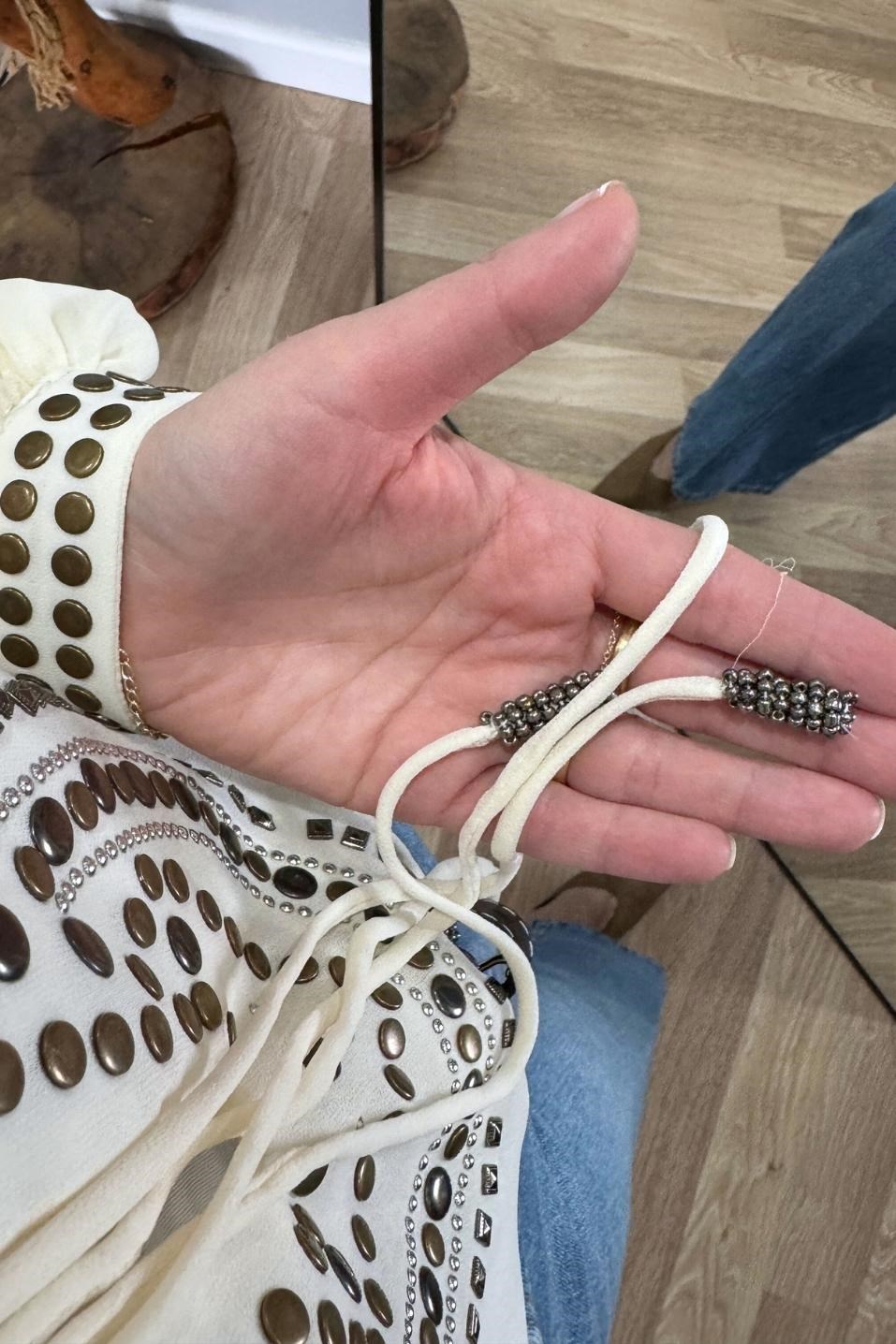 Taş Yapıştırma Tasarım Bluz Ekru