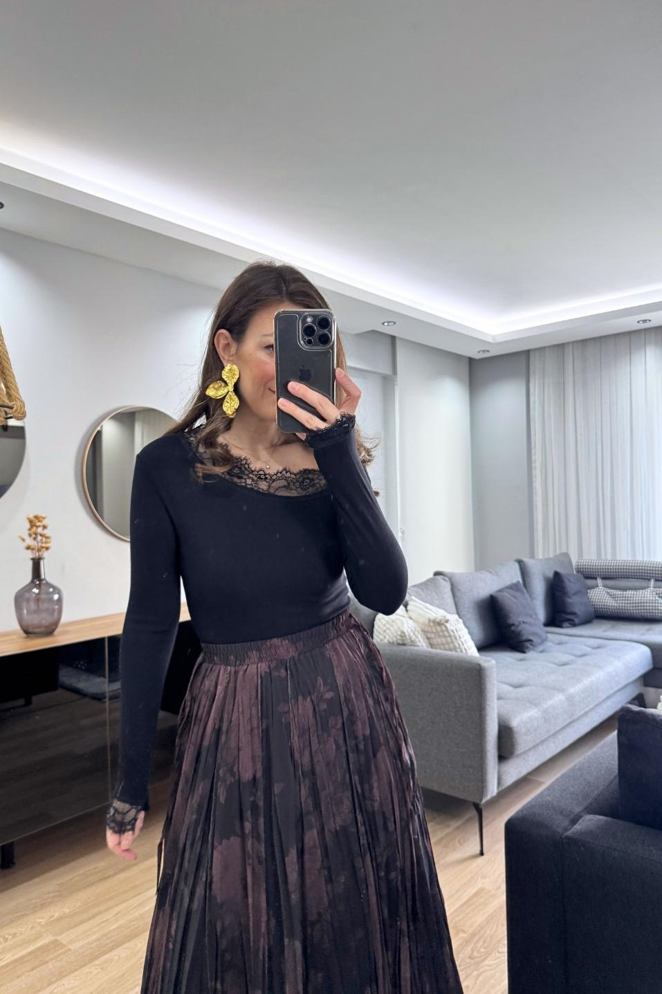 Tek Omuz Açık Dantelli Bluz Siyah