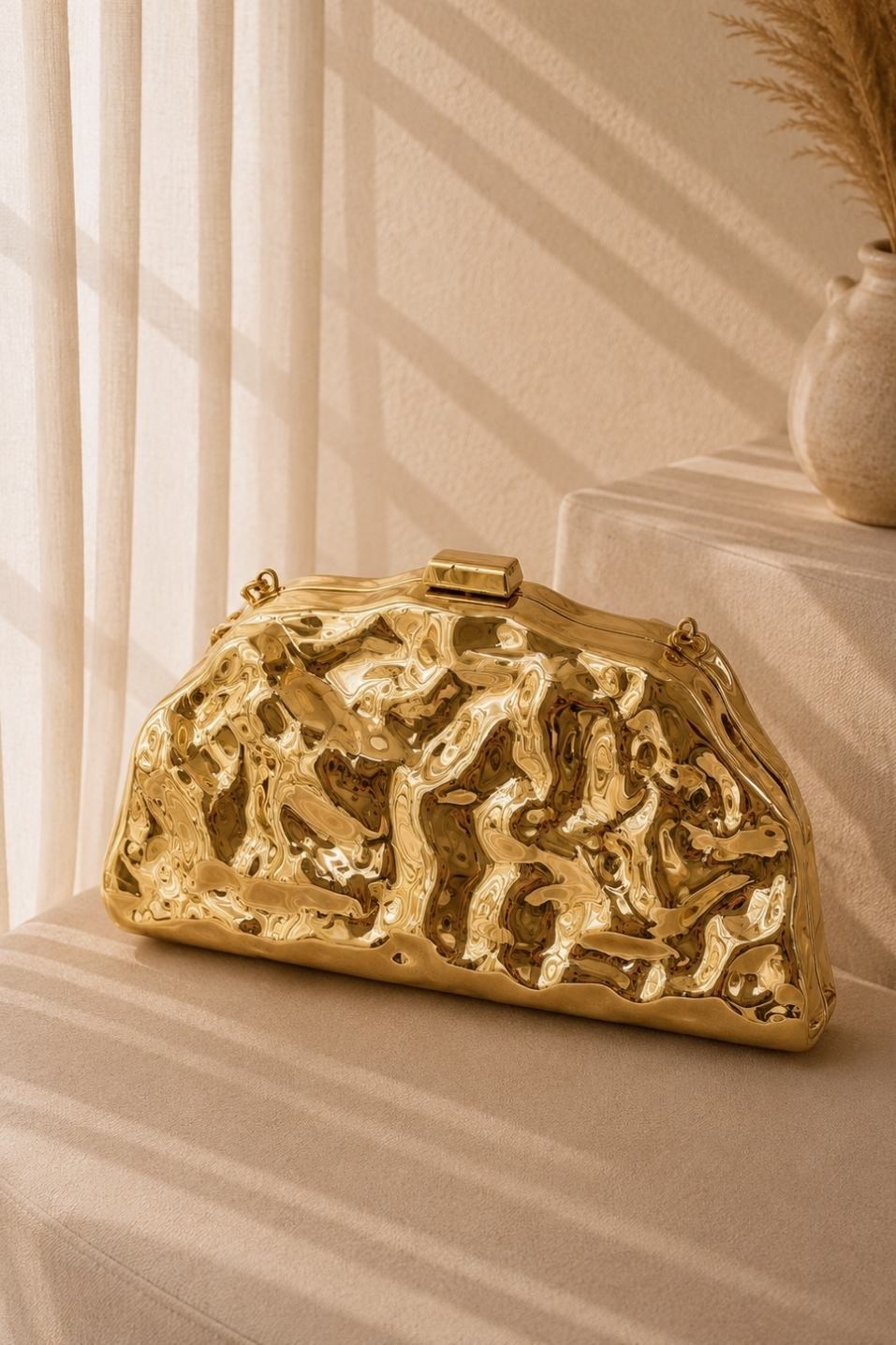 Dokulu Metal Clutch Çanta Gold