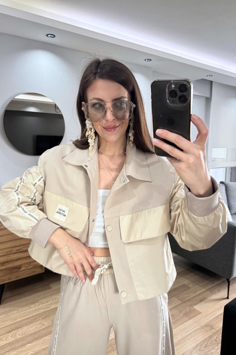 Kumaş Matchli Etiket Detaylı Ceket Bej