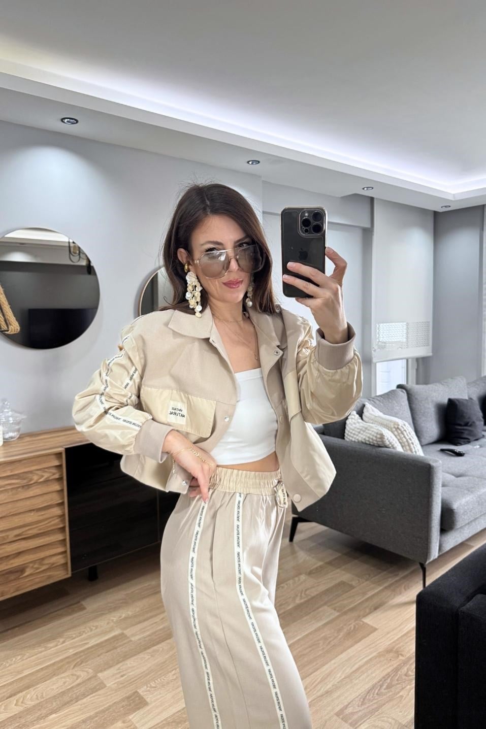 Kumaş Matchli Etiket Detaylı Ceket Bej