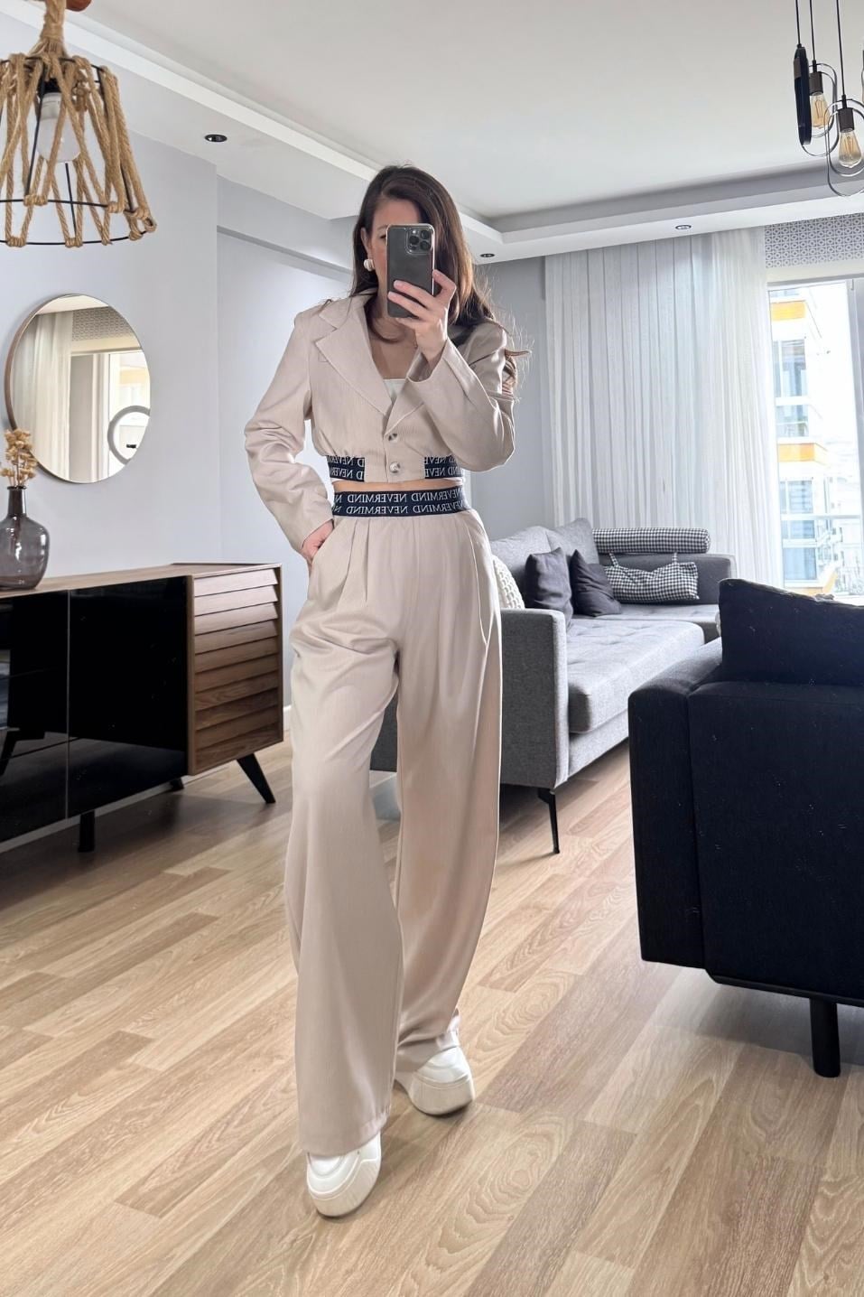 Lastik Detaylı Astarlı Crop Ceket Bej