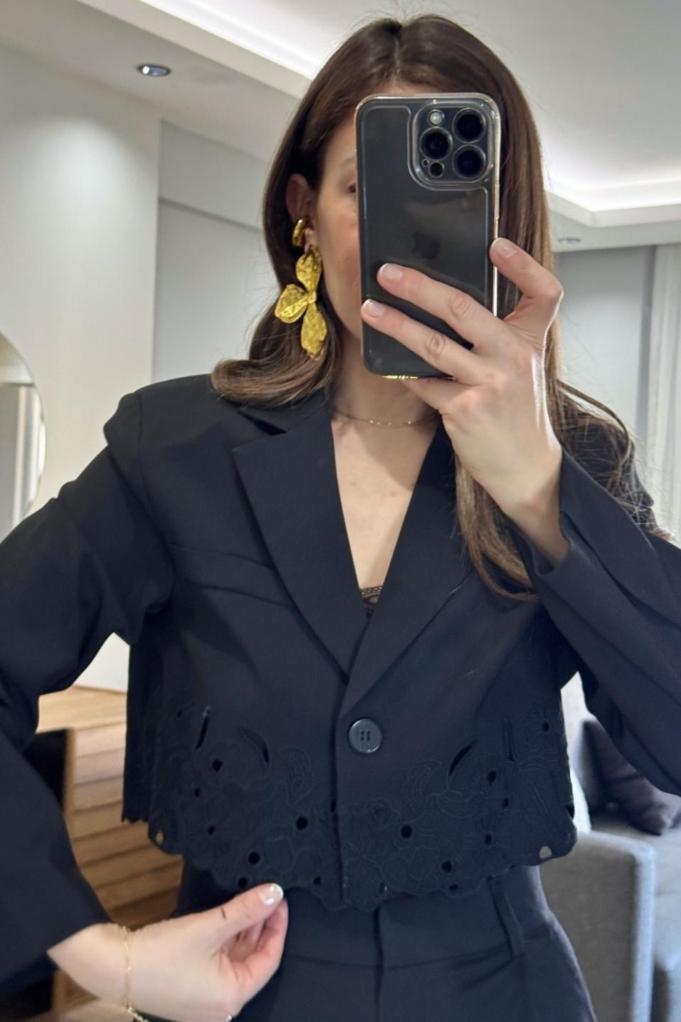 Nakış Detaylı Crop Ceket Siyah