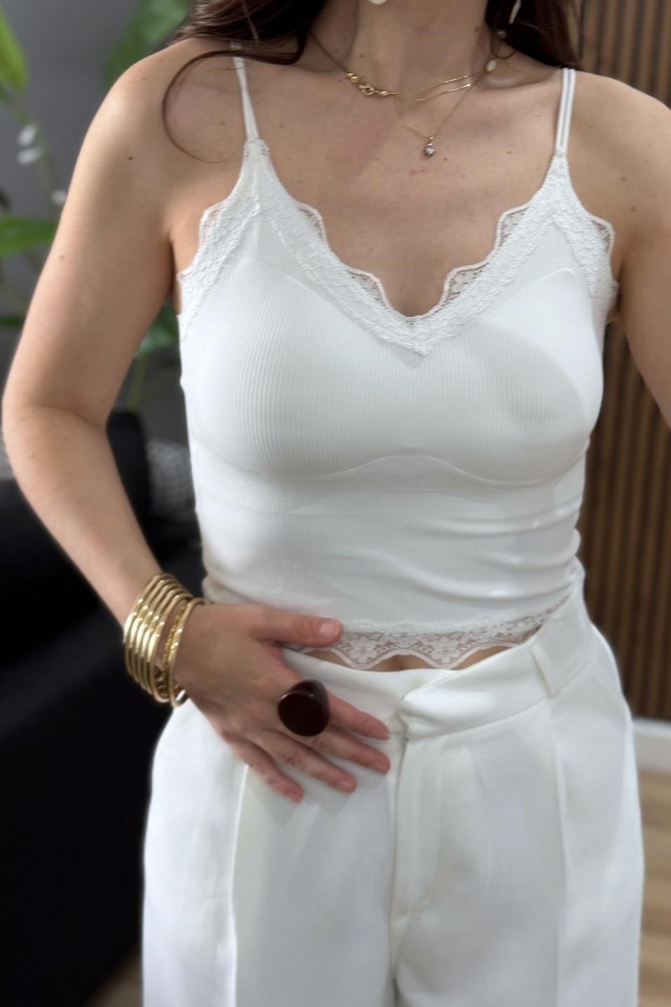 İp Askılı Dantel Detaylı Crop Bluz Ekru