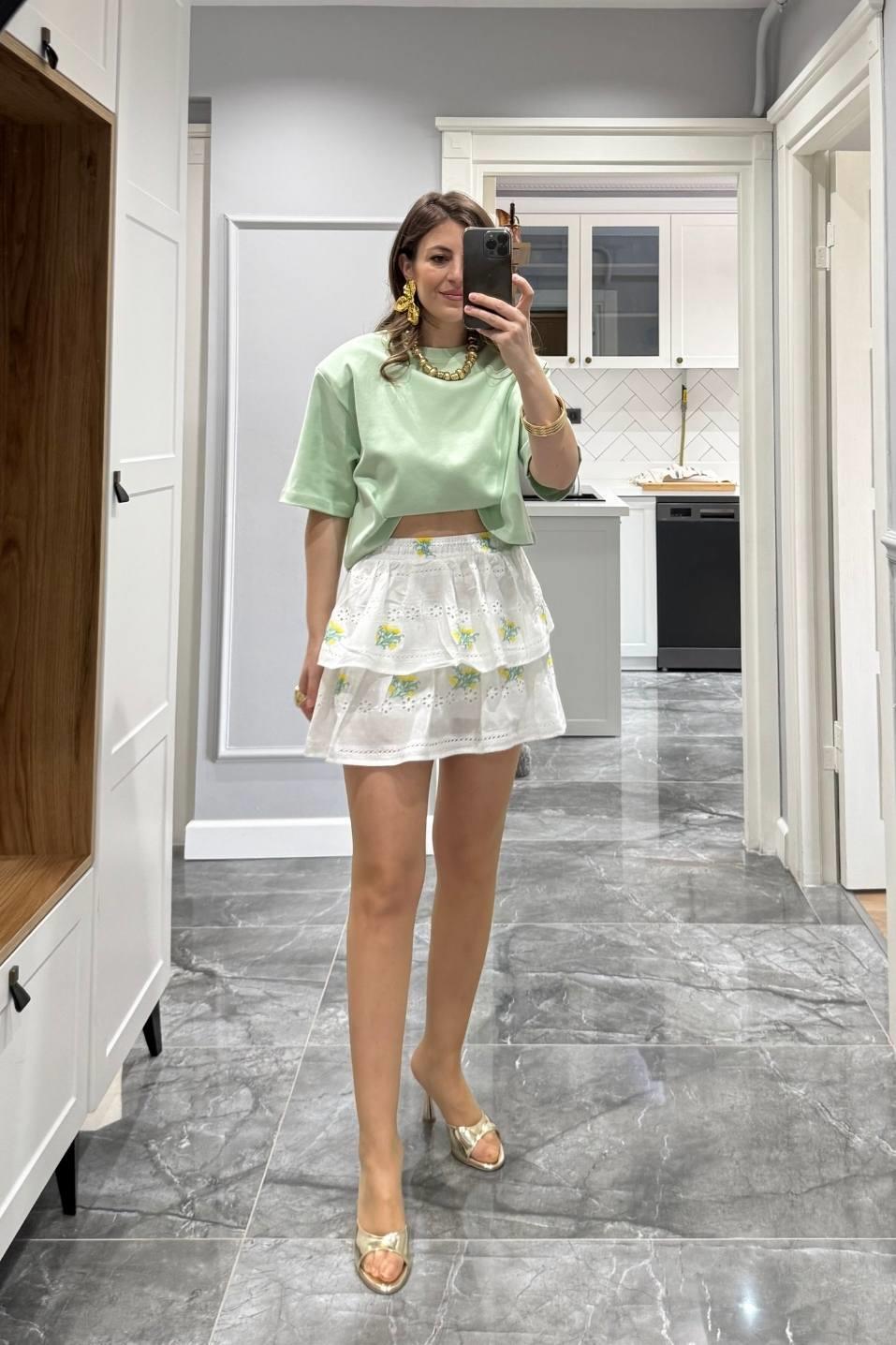Fistolu Volanlı Katlı Çiçekli Mini Etek Beyaz-Sarı