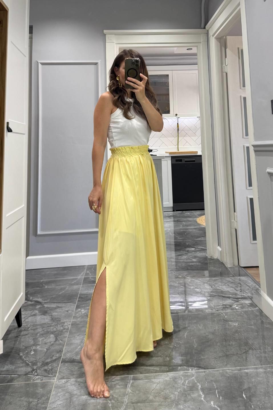 Marka Model Yırtmaçlı Pileli Etek Sarı