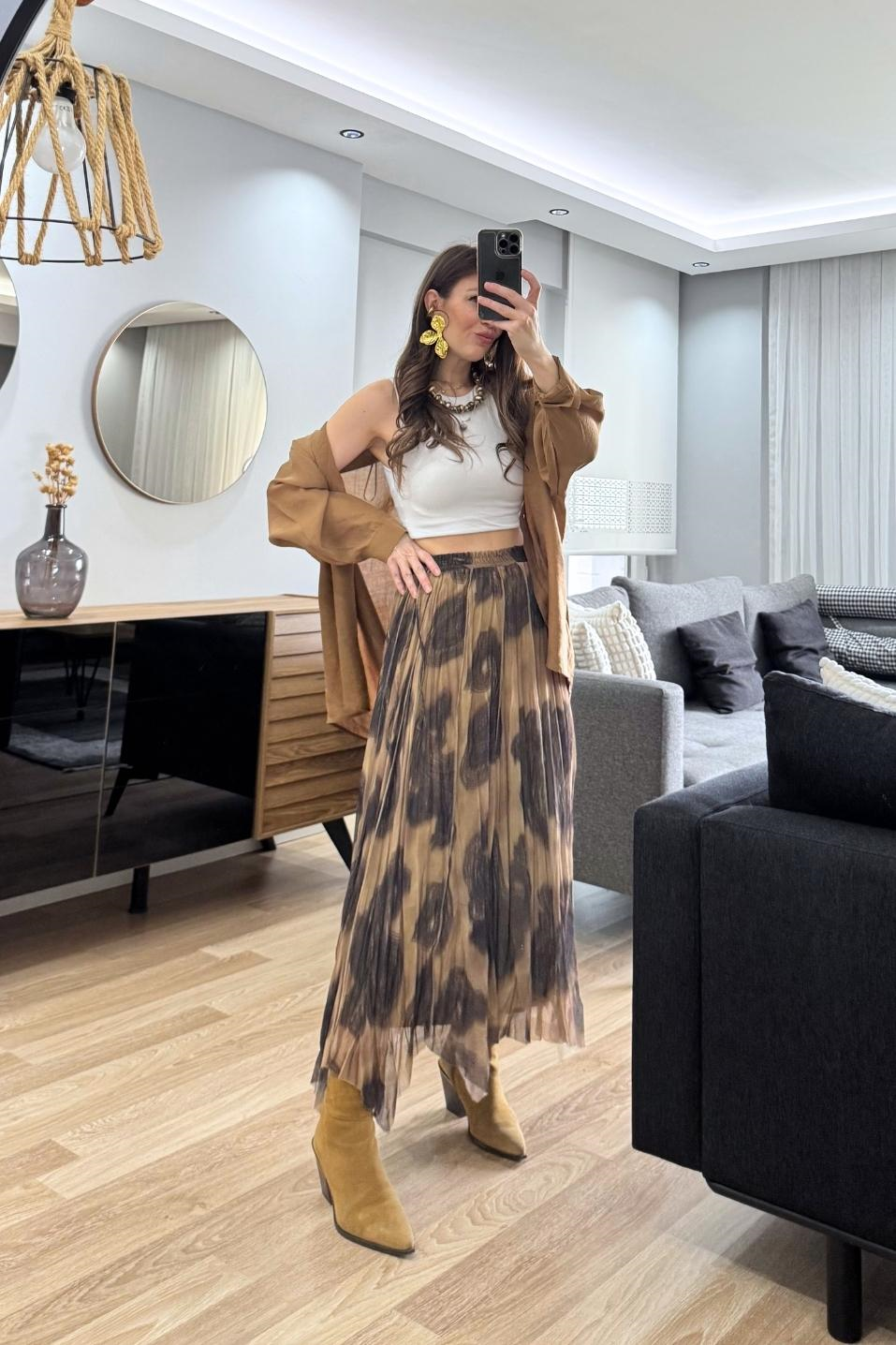 Şal Desenli Kırışık Efekt Asimetrik Etek Bej