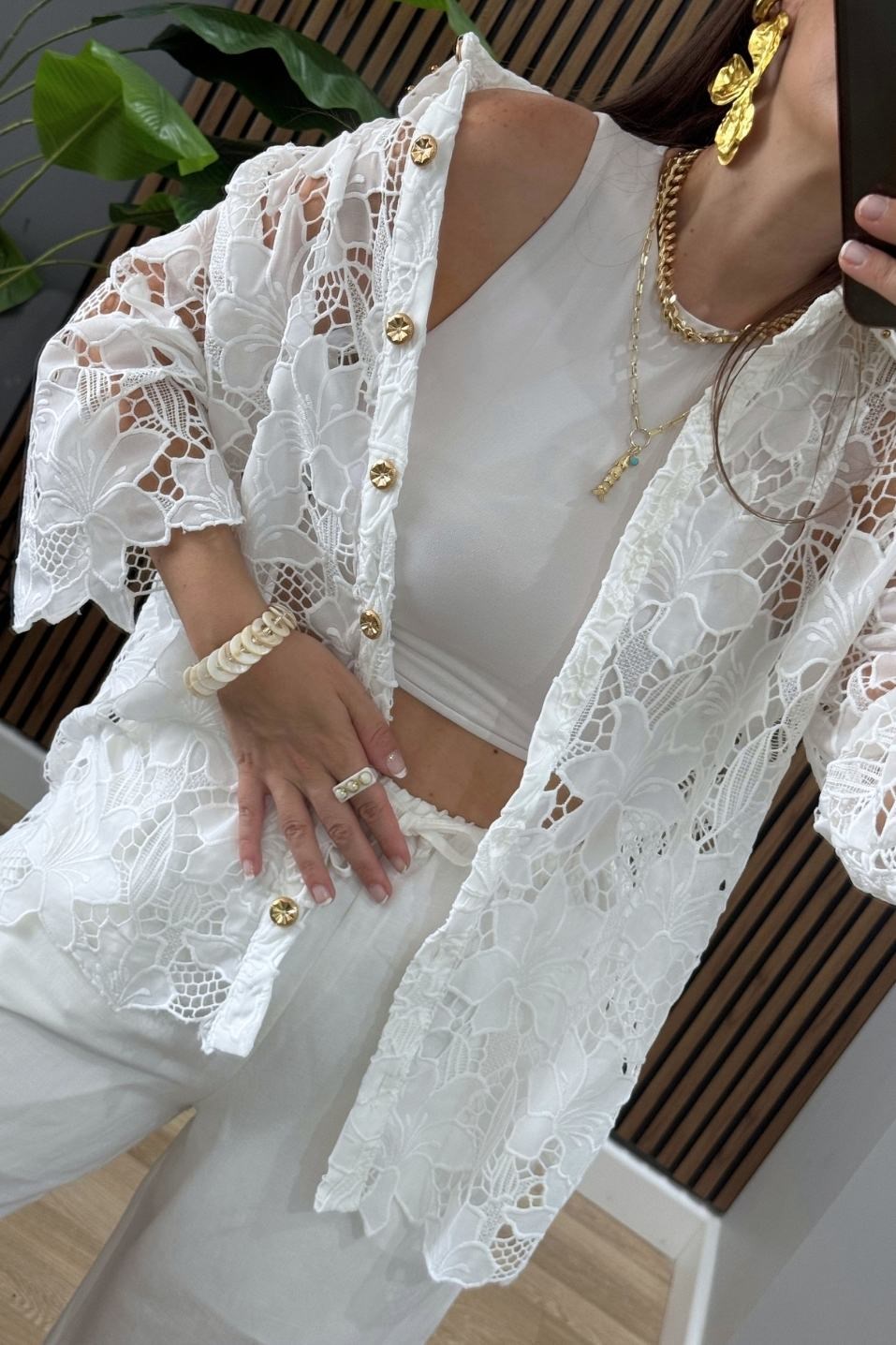 Floral Dantel Gold Düğmeli Gömlek Beyaz