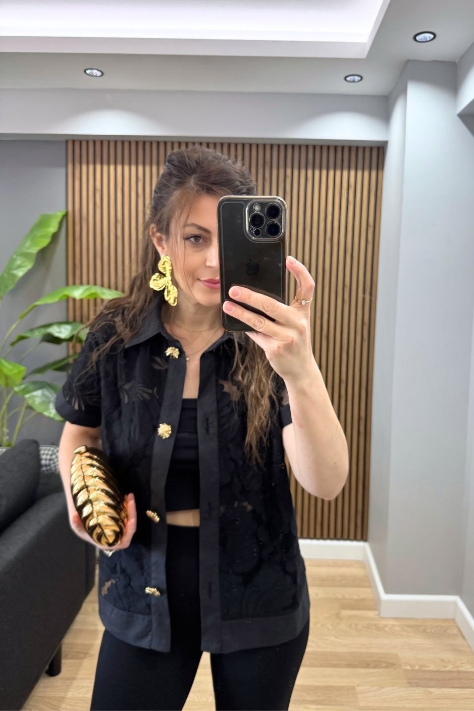 Gold Düğme Detaylı Dantel Gömlek Siyah