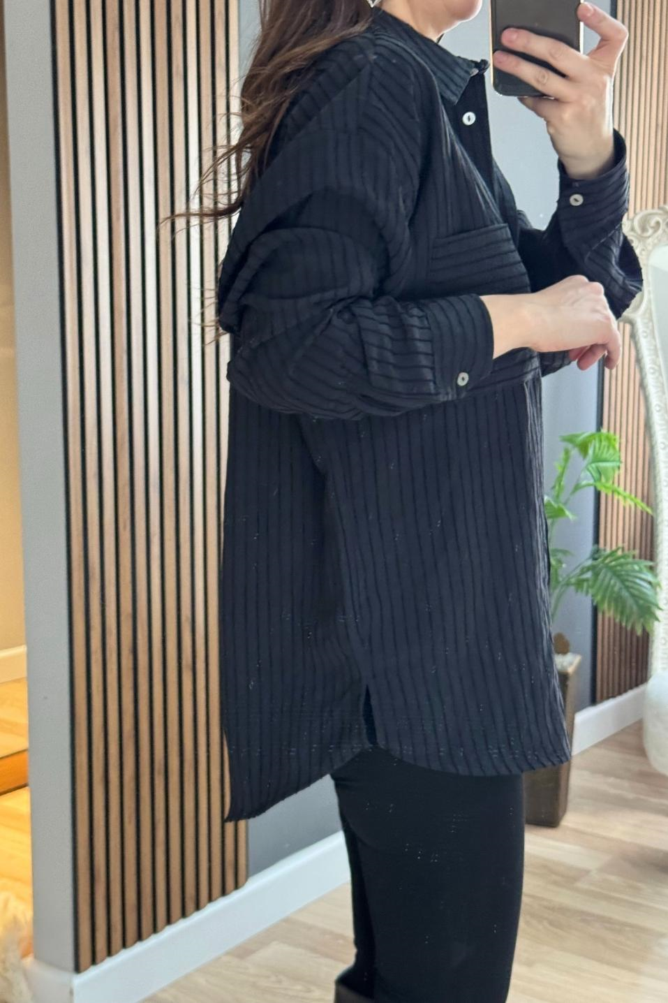 Kabartma Dokulu Çizgili Oversize Gömlek Siyah