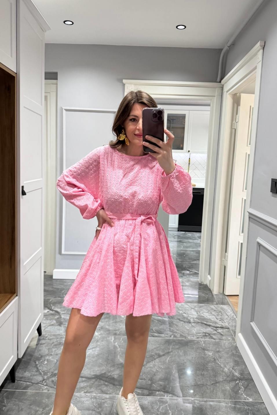 Beli Büzgülü Kuşaklı Lazer Kesim Astarlı Elbise Pembe