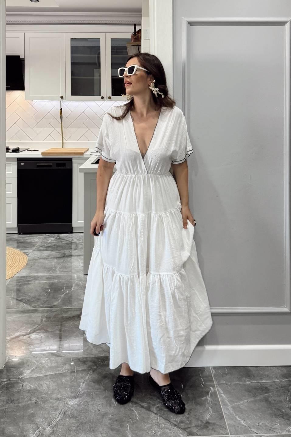 V Yaka Buruşuk Kumaş Premium Elbise Beyaz